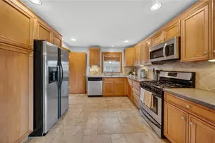 6716 Charles Rd, North Olmsted, OH 44070 - Photo 15