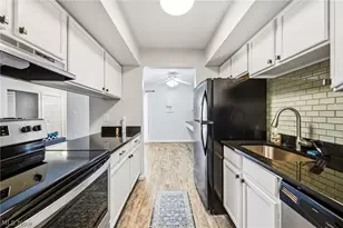 7981 Carriage Circle, Mentor, OH 44060 - Photo 13