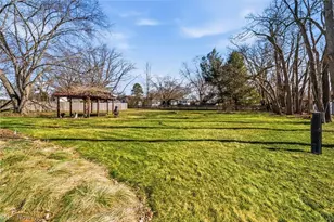 13100 Market Ave N, Hartville, OH 44632 - Photo 25