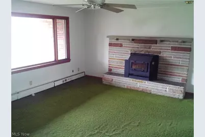 370 North Drive, Lorain, OH 44053 - Photo 5