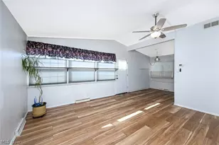 963 Winston St, Akron, OH 44314 - Photo 7