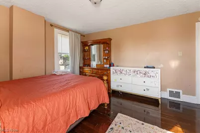 2409 Gilbert Avenue NE, Canton, OH 44705 - Photo 29