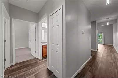 5547 Beavercrest Drive #211, Lorain, OH 44053 - Photo 5