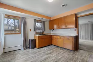 23501 Effingham Blvd, Euclid, OH 44117 - Photo 7