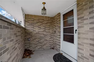 23501 Effingham Blvd, Euclid, OH 44117 - Photo 33