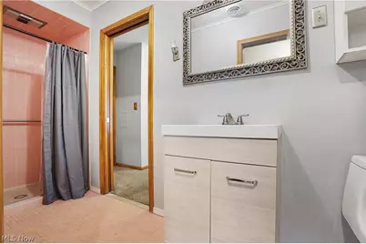 23501 Effingham Boulevard, Euclid, OH 44117 - Photo 21