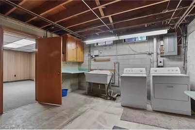 23501 Effingham Boulevard, Euclid, OH 44117 - Photo 25