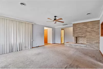 23501 Effingham Boulevard, Euclid, OH 44117 - Photo 3