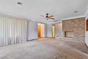 23501 Effingham Blvd, Euclid, OH 44117 - Photo 3