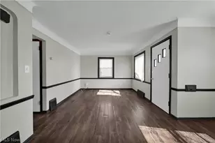 15705 Maplewood Ave, Maple Heights, OH 44137 - Photo 5