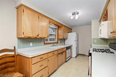 1820 W 36th Street, Lorain, OH 44053 - Photo 11