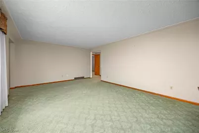 1820 W 36th Street, Lorain, OH 44053 - Photo 5