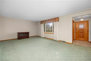 1820 W 36th St, Lorain, OH 44053 - Photo 3