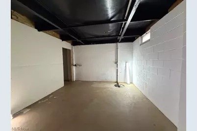 527 W 3rd Street, Uhrichsville, OH 44683 - Photo 21