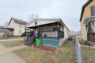 527 W 3rd St, Uhrichsville, OH 44683 - Photo 23