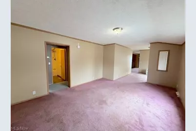 527 W 3rd Street, Uhrichsville, OH 44683 - Photo 3