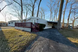 118 Driftwood Dr, Port Clinton, OH 43452 - Photo 1