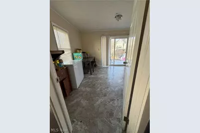 75 E Ido Avenue, Akron, OH 44301 - Photo 13