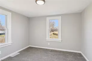 62 Jacobs Rd, Hubbard, OH 44425 - Photo 9