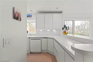 29475 S Woodland Rd, Pepper Pike, OH 44124 - Photo 15