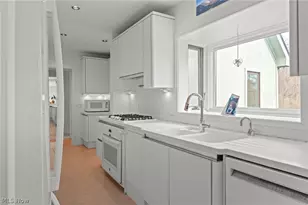 29475 S Woodland Rd, Pepper Pike, OH 44124 - Photo 13