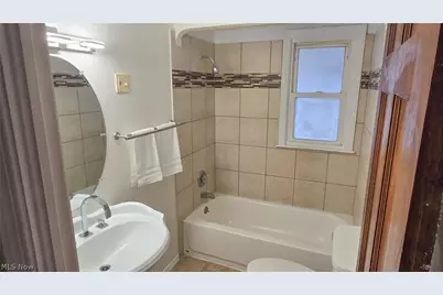 19071 Naumann Avenue, Euclid, OH 44119 - Photo 9