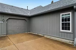 1071 N Jefferson St, Medina, OH 44256 - Photo 5