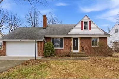 295 E 276th Street, Euclid, OH 44132 - Photo 1