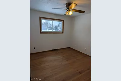 35477 Hobbie Drive, Eastlake, OH 44095 - Photo 5