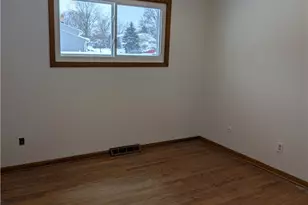 35477 Hobbie Dr, Eastlake, OH 44095 - Photo 5