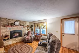 1809 Pennsylvania Ave, Belpre, OH 45714 - Photo 13