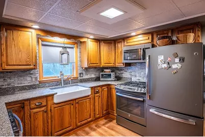 1809 Pennsylvania Avenue, Belpre, OH 45714 - Photo 9