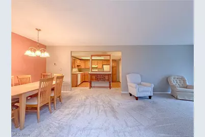 330 Deepwood Drive, Wadsworth, OH 44281 - Photo 7