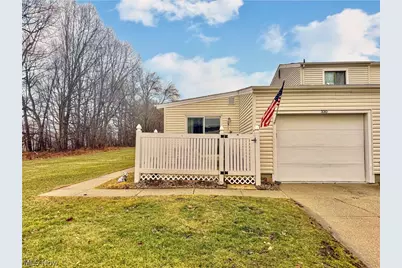 330 Deepwood Drive, Wadsworth, OH 44281 - Photo 1