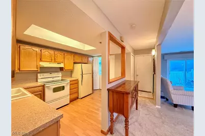 330 Deepwood Drive, Wadsworth, OH 44281 - Photo 5