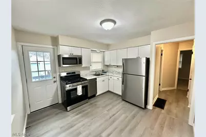 1193 Stratford, Barberton, OH 44203 - Photo 3