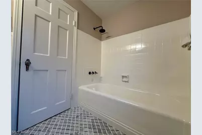 2216 Barrington Road, University Heights, OH 44118 - Photo 25