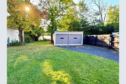 2216 Barrington Road, University Heights, OH 44118 - Photo 33