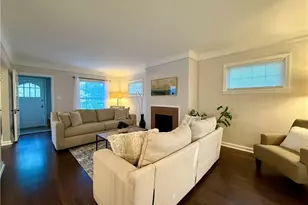 2216 Barrington Rd, University Heights, OH 44118 - Photo 7