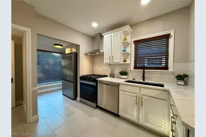 2216 Barrington Road, University Heights, OH 44118 - Photo 3