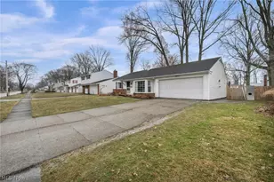 337 University Ave, Elyria, OH 44035 - Photo 3
