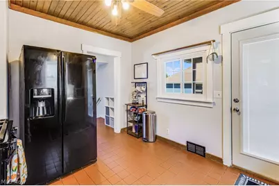 203 Hager Street, Hubbard, OH 44425 - Photo 9