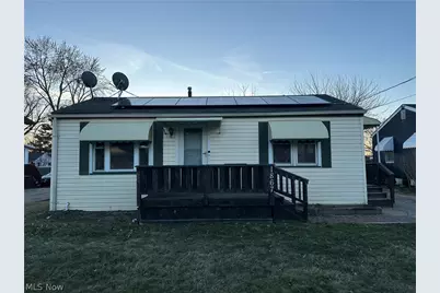 1867 Sheridan Avenue NE, Warren, OH 44483 - Photo 1