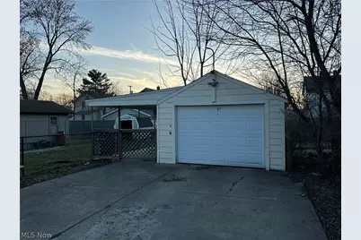 1867 Sheridan Avenue NE, Warren, OH 44483 - Photo 5