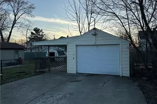 1867 Sheridan Ave NE, Warren, OH 44483 - Photo 5