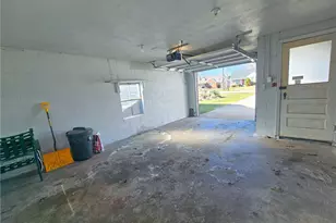 1054 Runge Ave, Struthers, OH 44471 - Photo 23