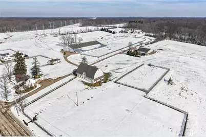 9455 Robinson Road, Chardon, OH 44024 - Photo 31
