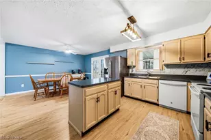 8285 Steeplechase Dr, Mentor, OH 44060 - Photo 11