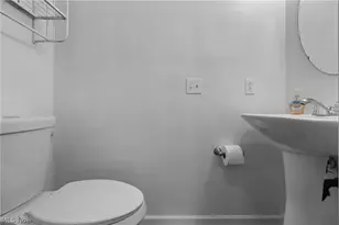 1138 Ledgestone Dr, Wadsworth, OH 44281 - Photo 11