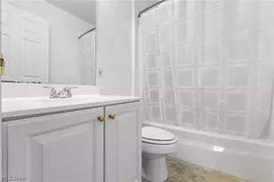 1138 Ledgestone Dr, Wadsworth, OH 44281 - Photo 19